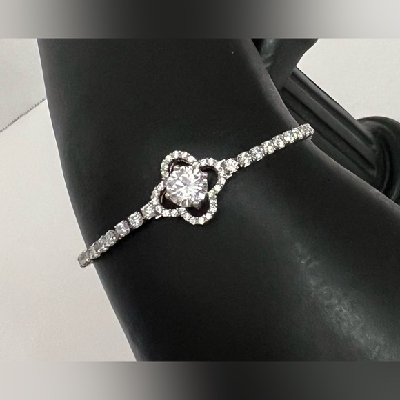 New Cote D’ Argent  Sterling Silver CZ Adjustable 4 Leaf  Bracelet - Picture 12 of 16